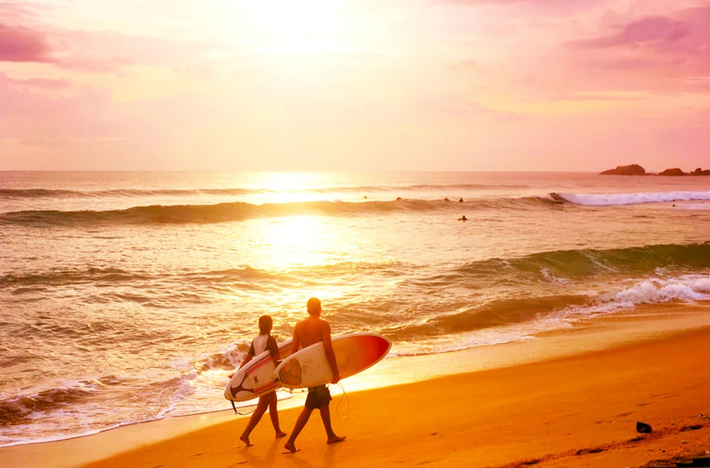 do-vacation-surfing-gal-1